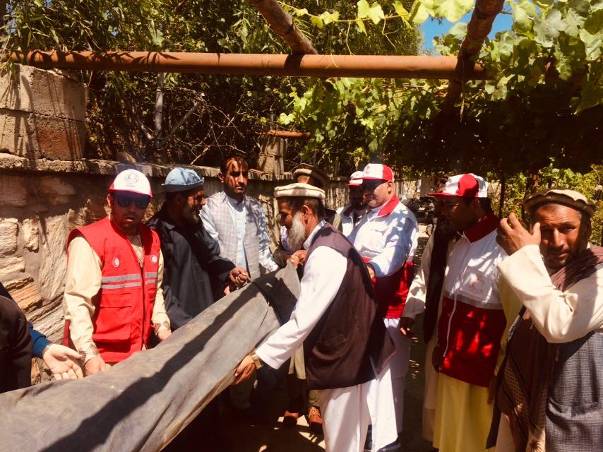 مساعدت جمعیت هلال احمر افغانی برای 40 خانواده در ولایت کاپیسا!