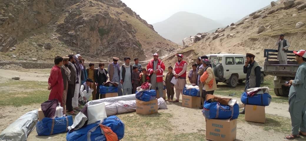 مساعدت جمعیت افغانی سره میاشت برای ١٥٨ خانواده بی جاشده در بدخشان!