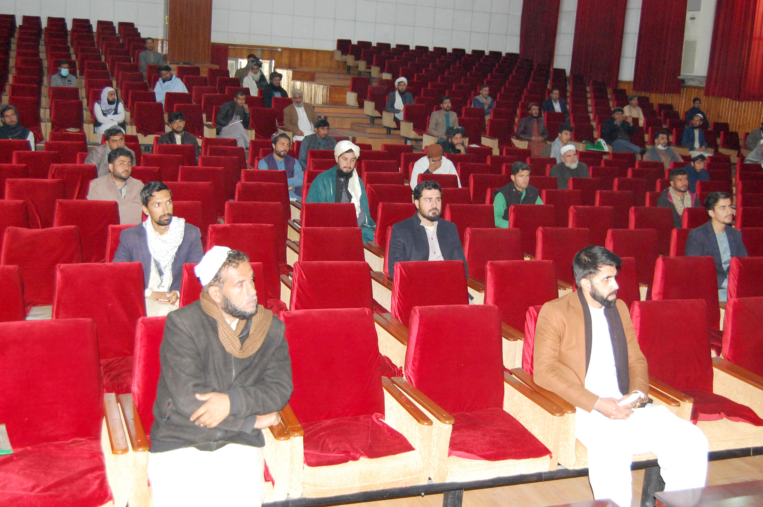 دور چهارم امتحان بست های خالی جمعیت هلال احمر افغانی اخذ گردید!