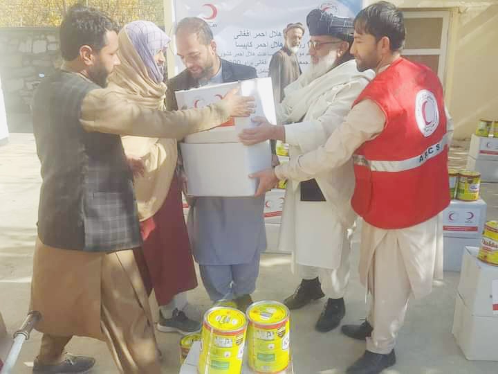 مساعدت جمعیت هلال احمر افغانی در ولایت کاپیسا‌!