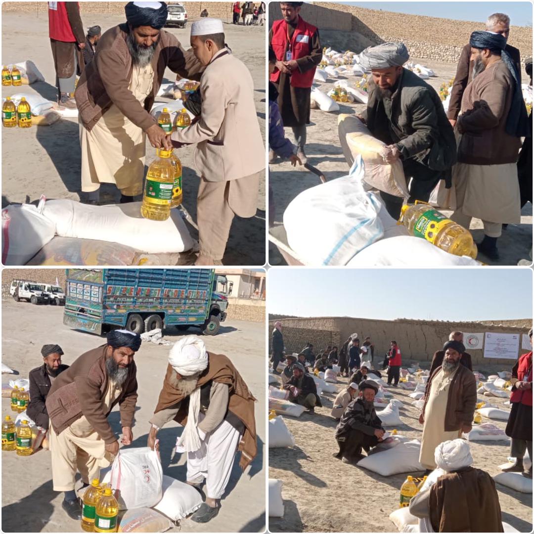 ادامه روند توزیع کمک های بشردوستانه جمعیت هلال احمر افغانی برای ۱۲۰۰ فامیل در ولایت فاریاب!