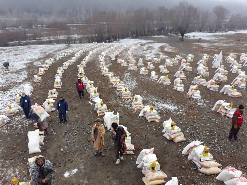 بدخشان کې نن ۲۸۳ نورو کورنیو ته د افغاني سرې میاشتې له لوري مرسته وویشل شوه!