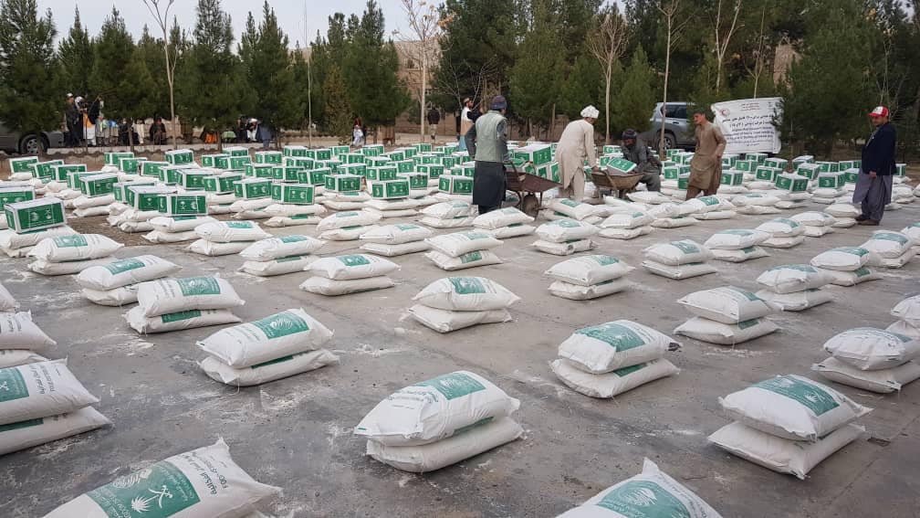 مساعدت جمعیت هلال احمر افغانی با همکاری مرکز ملک سلمان در ولایت هرات!