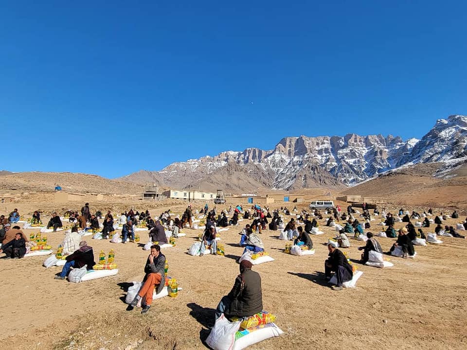 دایکندي کې د افغاني سرې میاشتې له لوري ۲۱۰ کورنیو سره مرسته وشوه!