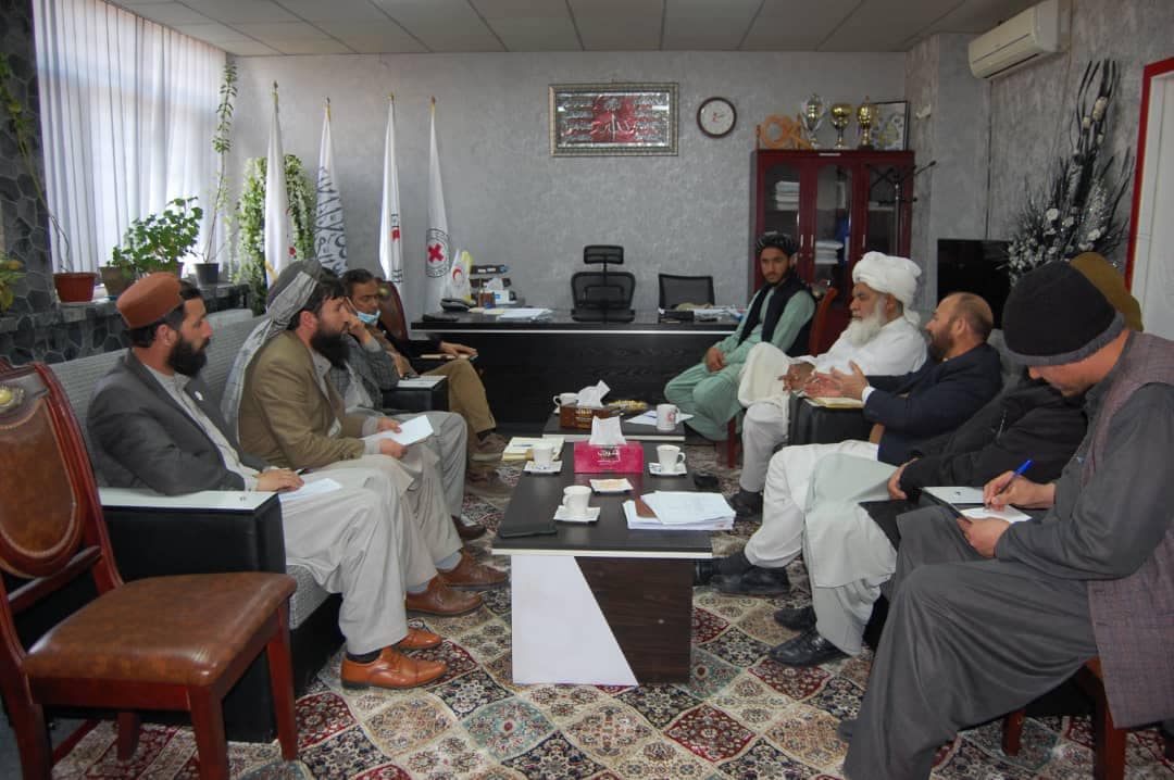 ملا نورالدین ترابی معاون جمعیت هلال احمر افغانی با نماينده هلال احمر قطر دیدار نمود!