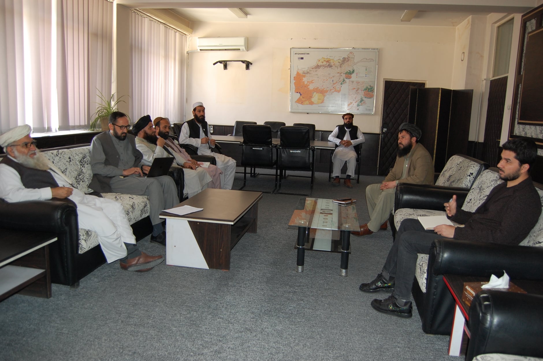 رئیس عمومی جمعیت هلال احمر افغانی  با نماینده هلال احمر ترکیه ملاقات کرد!