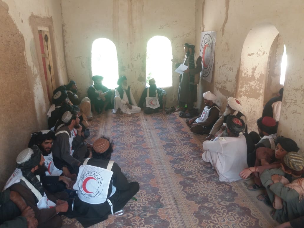 ارزګان کې د افغاني سرې میاشتې له لوري دوه روغتیایي کمېټې جوړې شوې!