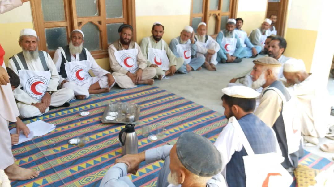 هلال احمر افغانی برای ۷۵ تن رضاکار ذکور و اناث ولایت ننگرهار آموزش داد!