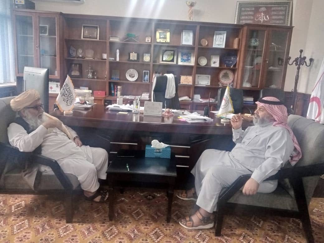  سرپرست ریاست عمومی هلال احمر افغانی، با رئیس بنیاد خیریه ملک سلمان برای افغانستان، در دفتر کاری شان ملاقات نمود!