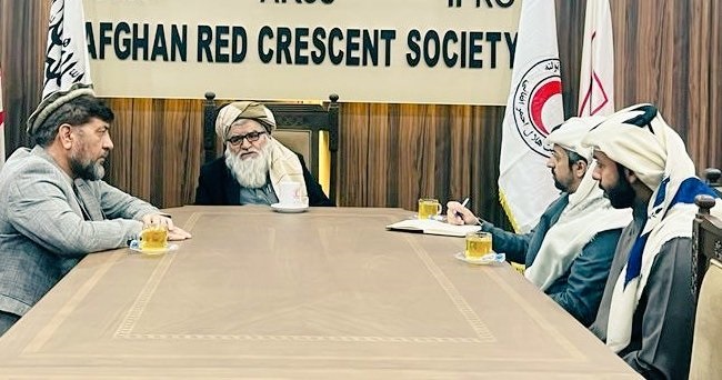 سرپرست ریاست هلال احمر افغانی با شاژدافیر سفارت قطر در کابل در دفتر کاری خود دیدار نمود!