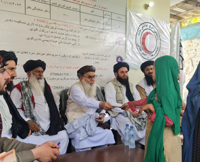 Today Mr. Mawlavi Matiul Haq Khalis, Acting President of the Afghan Red Crescent during his visit to Kunar province initiated the process of cash!