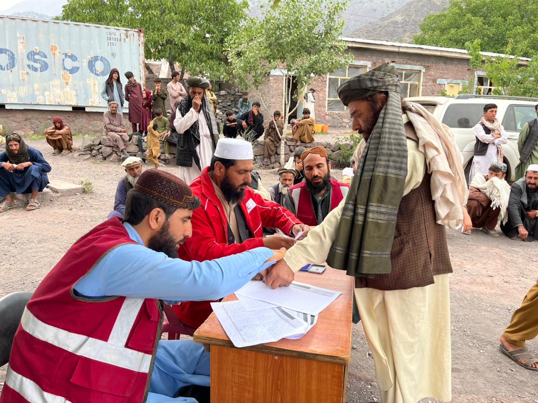 لوګر؛ افغاني سرې مياشتې پر ۴۰ سېلاب ځپلو کورنيو مرستې ووېشلې