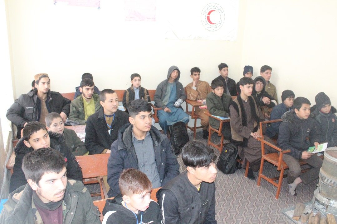 بلخ؛ صدها دانش‌آموز در مرکز آموزشی مصروف آموزش‌ هستند