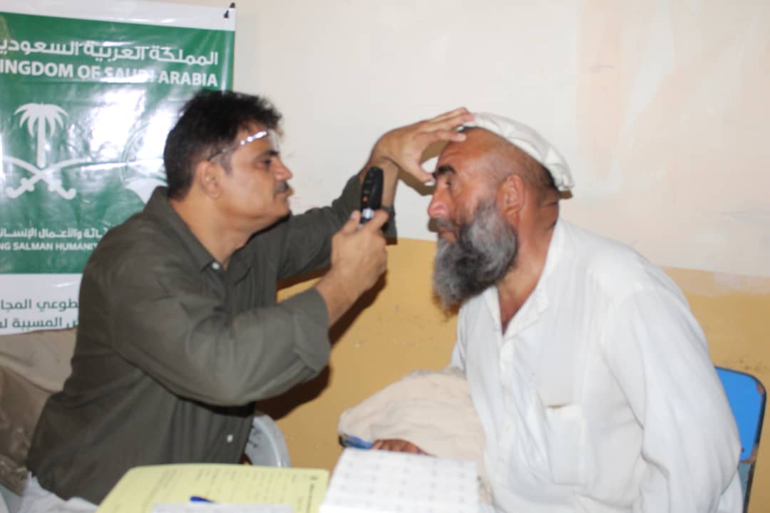 ننګرهار؛ د سترګو د پردو جراحي عملیاتو پنځه ورځنی وړيا بهير پيل شو