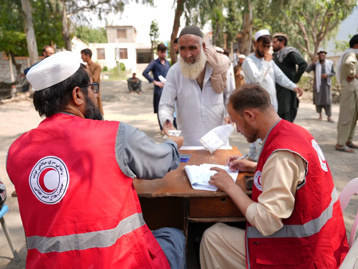 Cash Assistance Extended to 300 Earthquake-Affected Families in Nangarhar