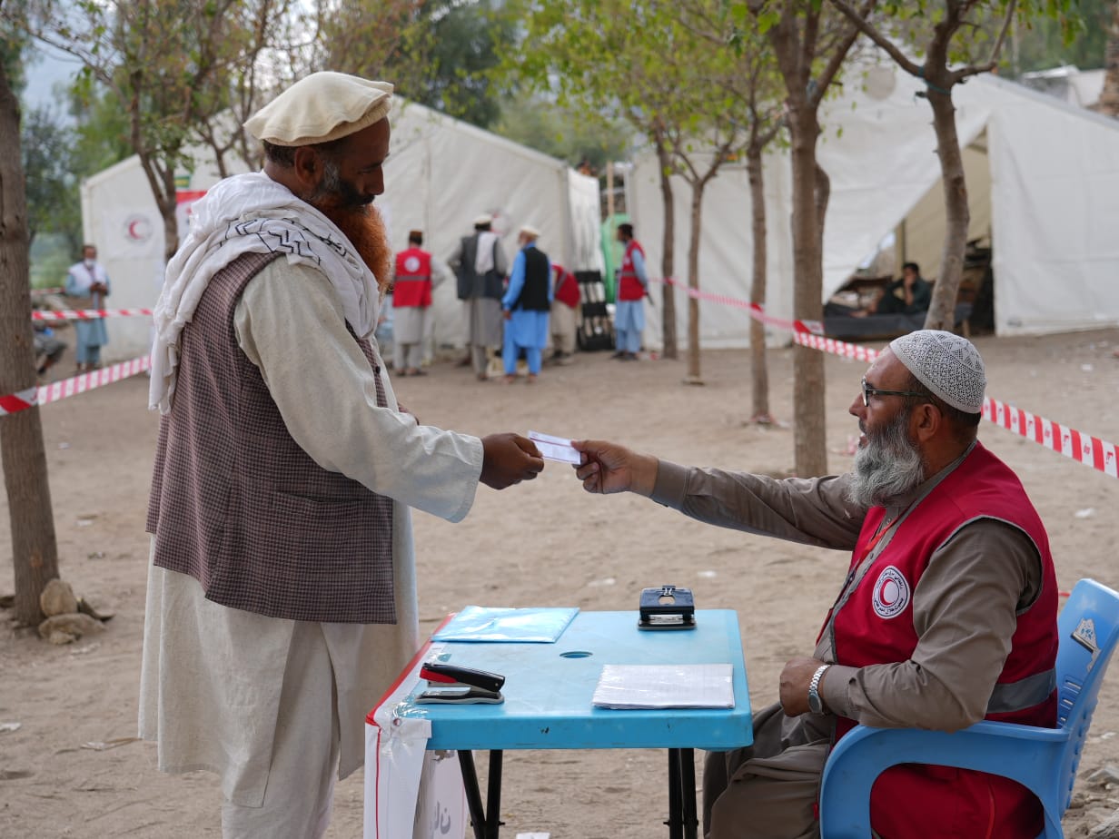 به ۱۵۰۰ خانواده زلزله‌زده در کنر کمک نقدی صورت گرفت