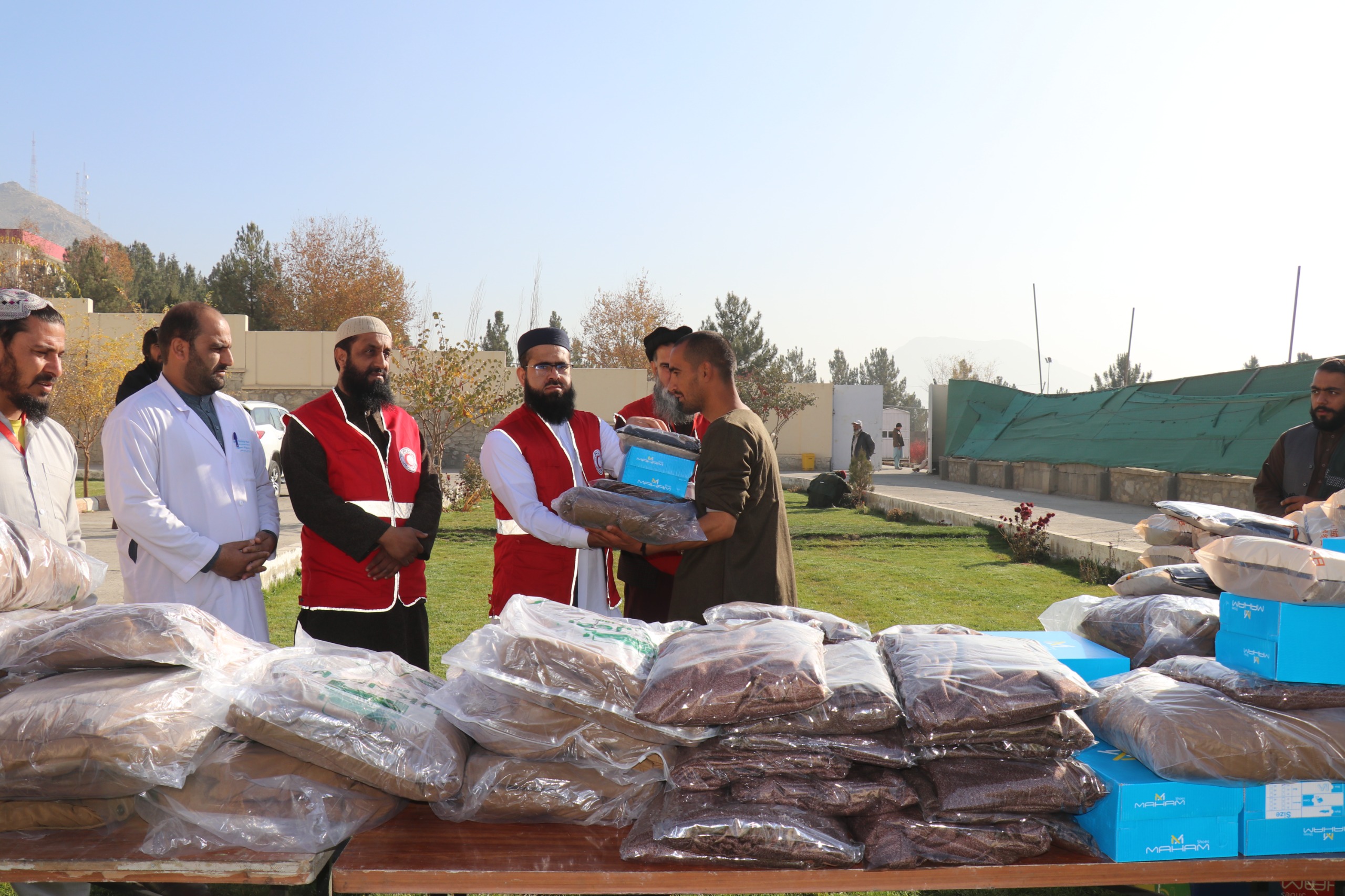 کابل؛ برای بیماران روانی البسه‌ی زمستانی توزیع شد