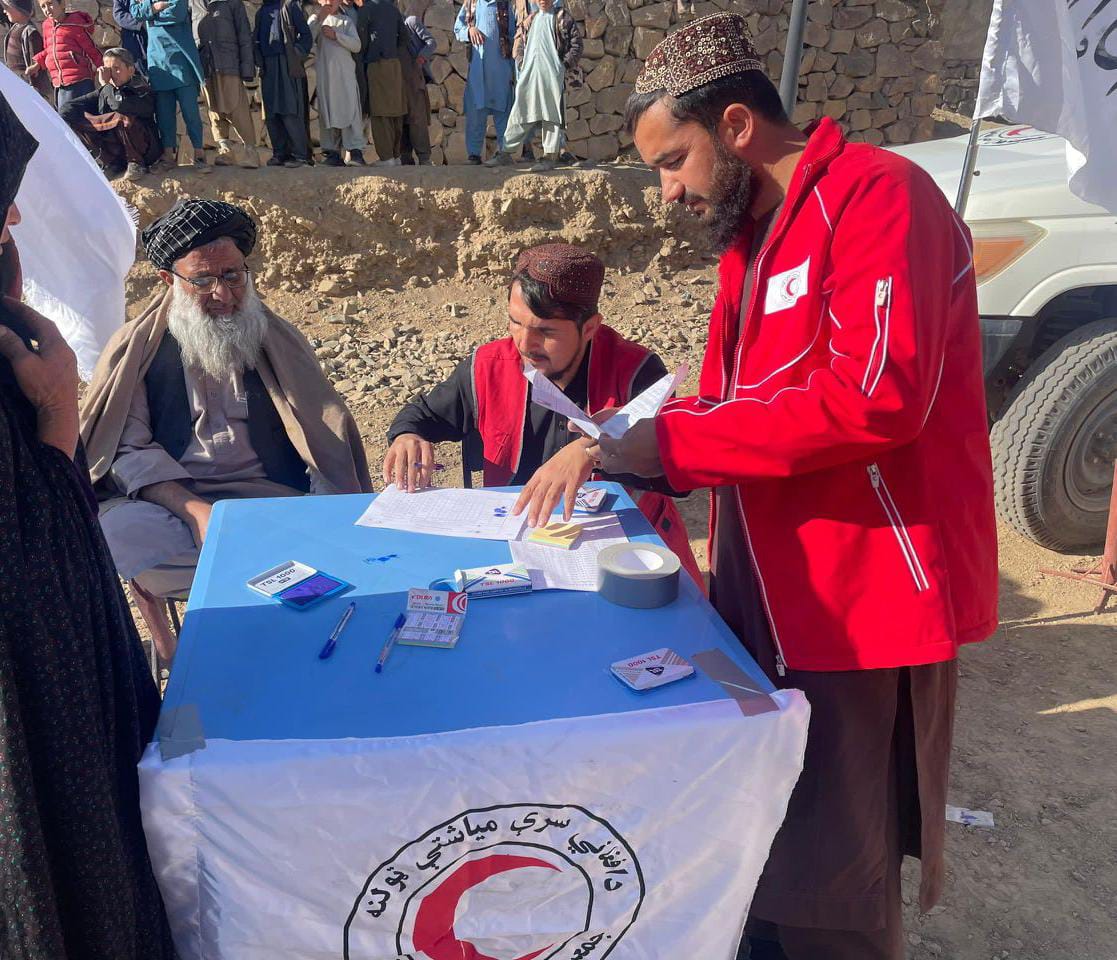 غور؛ له اړمنو کورنیو سره د ۳۶۰ رأسه اوزو مرسته وشوه