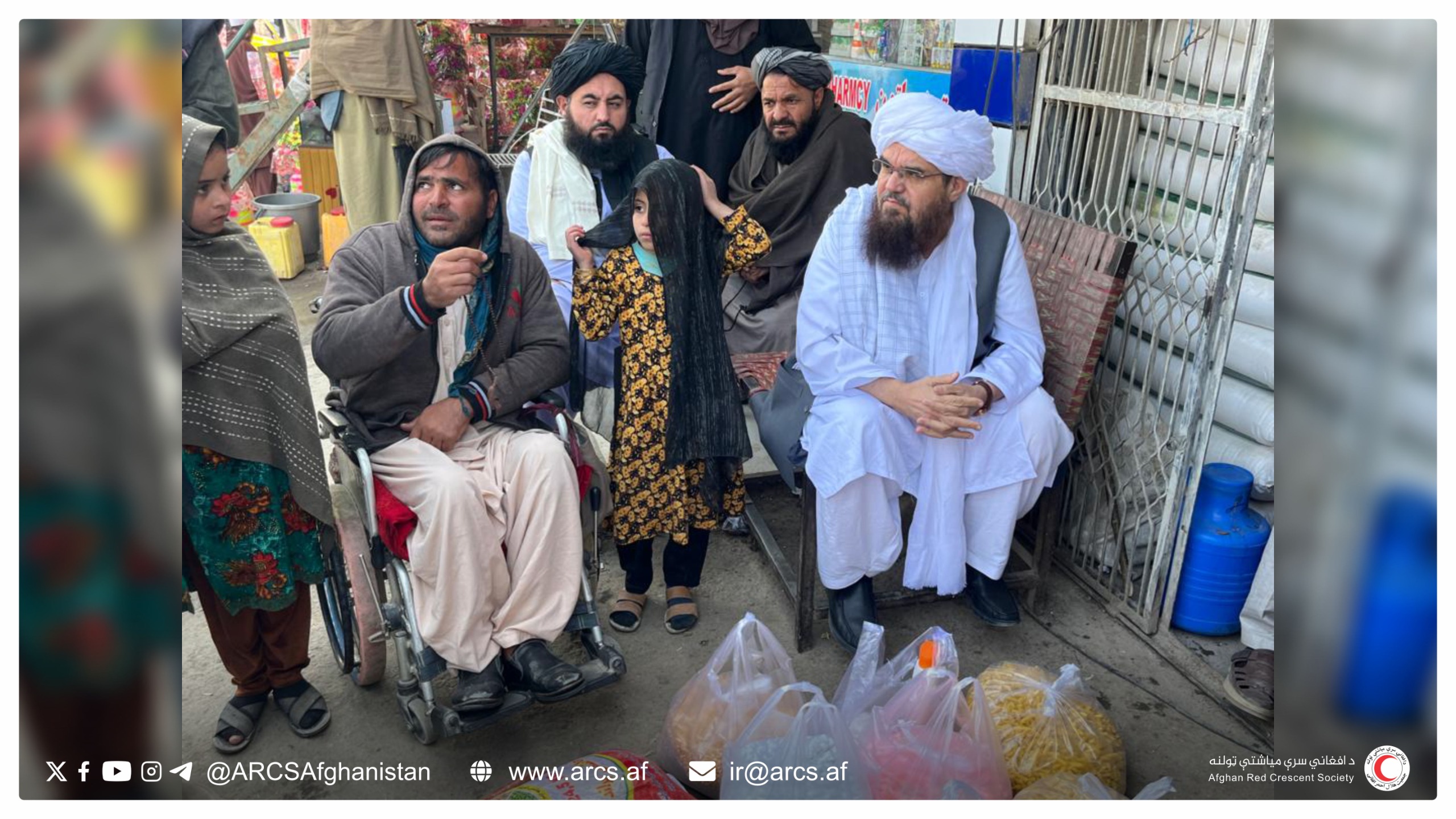 ننګرهار؛ افغاني سرې میاشتې له یو تن معلول کس سره بېړنۍ مرسته وکړه