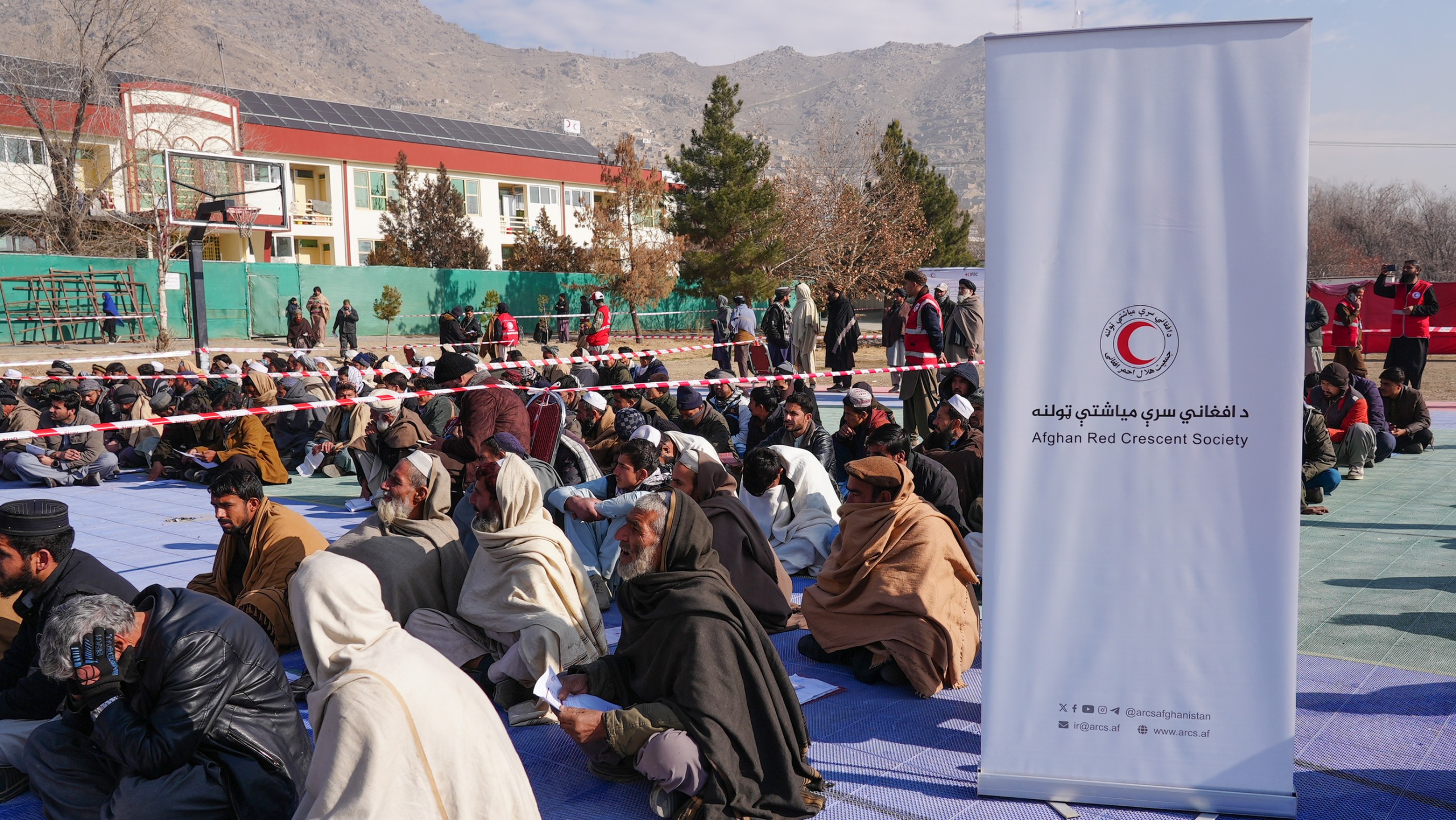 کابل؛ پر ۱۰۰۰ راستنو شوو کډوالو کورنیو شل میلیونه افغانۍ مرسته ووېشل شوه