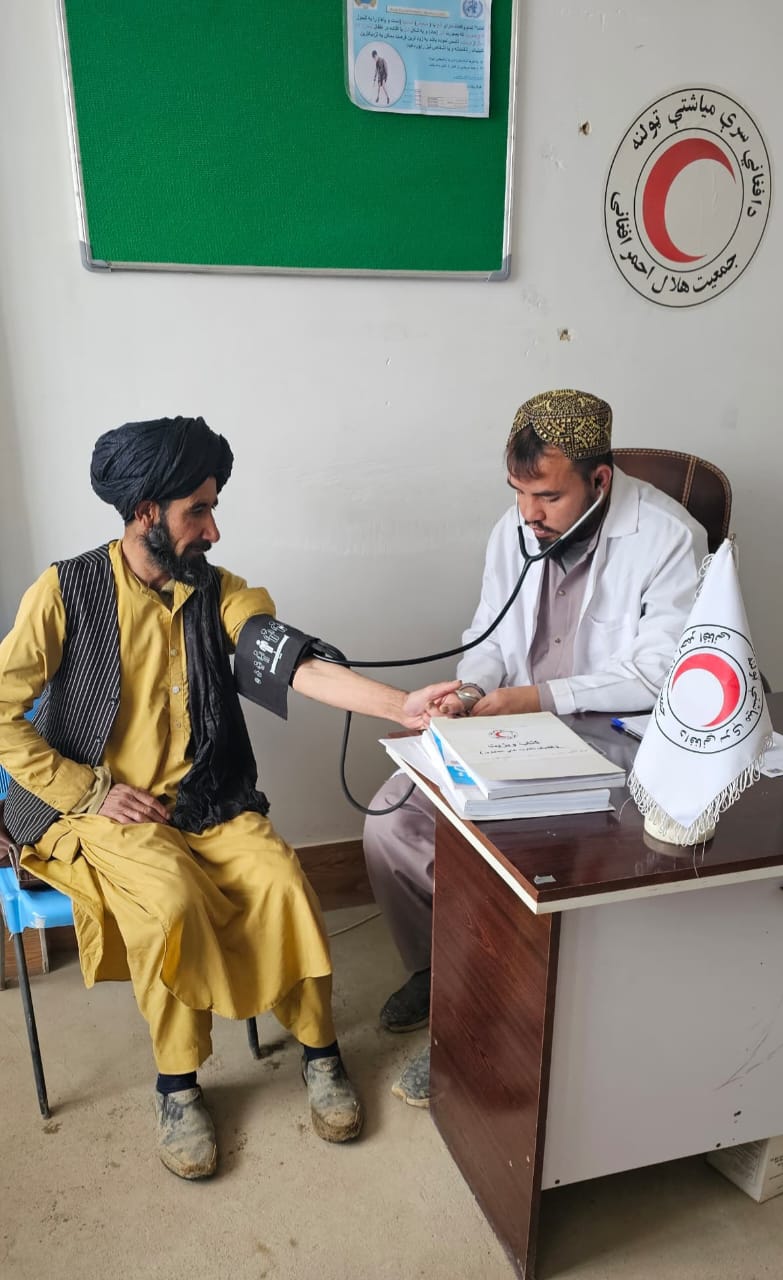 غور؛ هزاران بیمار از خدمات صحی هلال‌احمر افغانی بهره‌مند شده‌اند