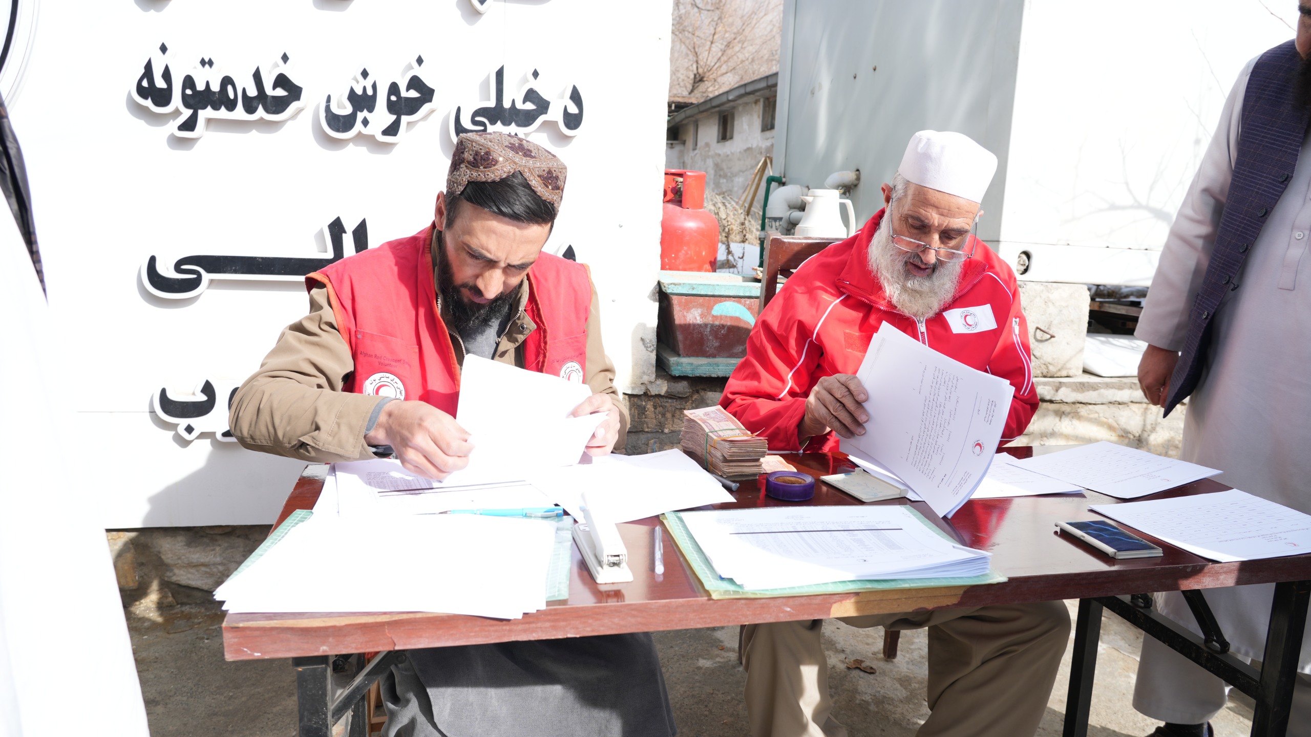 به‌منظور جلوگیری از تکدی‌گری، به ۸۹ خانوادهٔ نیازمند در کابل کمک نقدی توزیع شد
