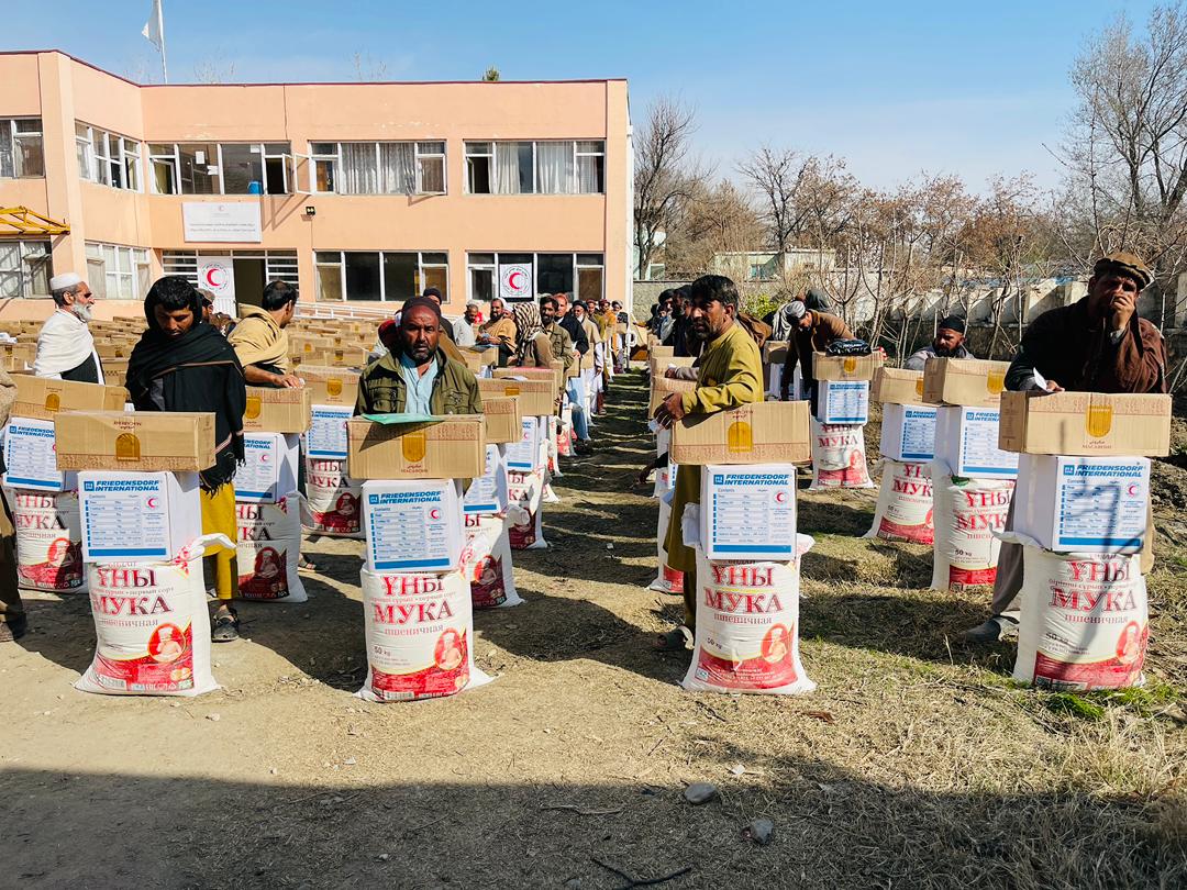 د روژې په مناسبت؛ په پروان کې ۵۰۰ راستنو شوو کورنیو ته ۴۰ ټنه خوراکي مرسته ورکړل شوه