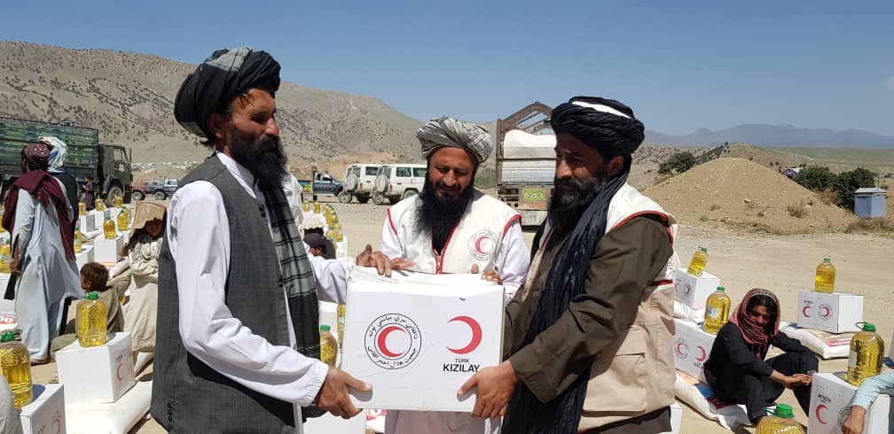 هلال احمر افغانی همرای ۵۰۰ خانواده زلزله زده در ولایت پکتیکا کمک های بشردوستانه نمود!