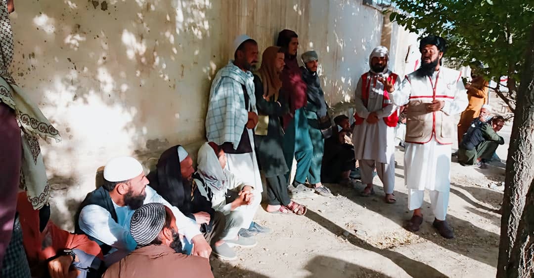 جمعیت هلال احمرافغانی برای ۳۰۰ خانواده در ولایت میدان وردګ مساعدت نمود!