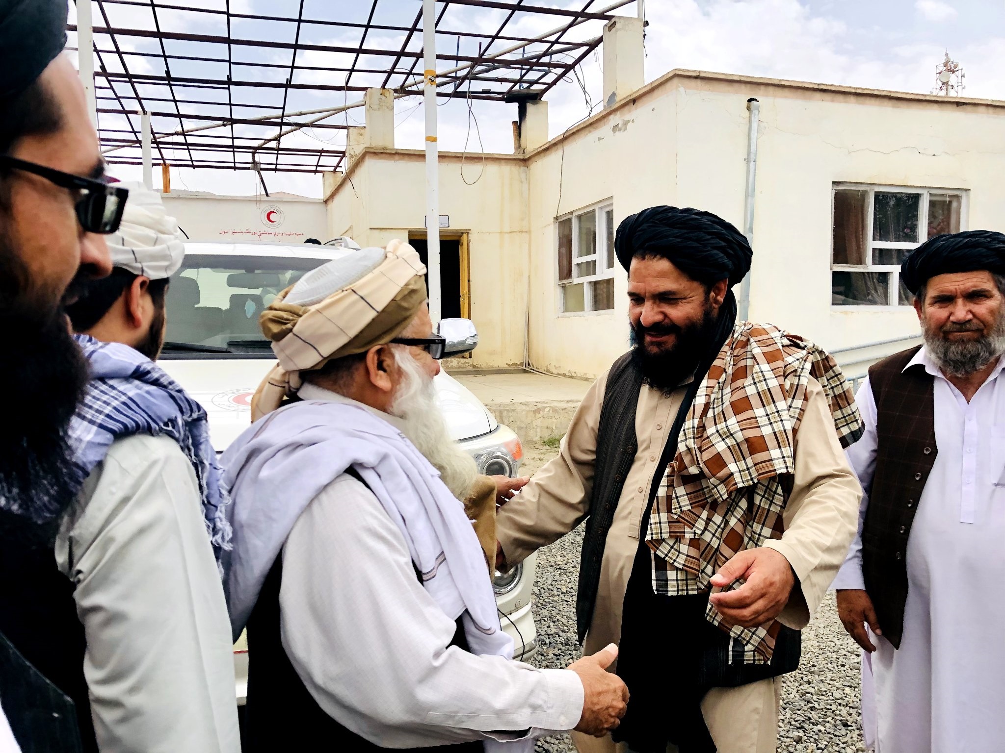 د افغاني سرې میاشتې سرپرست عمومي رییس لوګر ولایت کې د افغاني سرې میاشتې نمایندګۍ ریاست ته سفر وکړ