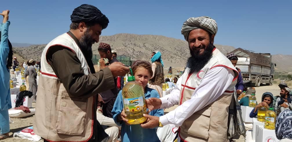 هلال احمر افغانی همرای ۵۰۰ خانواده زلزله زده در ولایت پکتیکا کمک های بشردوستانه نمود!