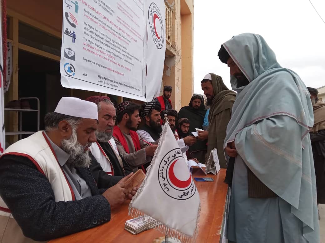 به ۱۵۰ خانواده سیلاب زده در ولایت غزنی کمک نقدى صورت گرفت.