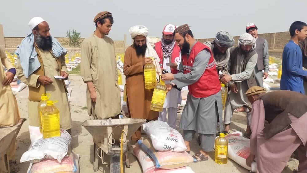 کندز ولایت کې ۵۰۰ کورنیو سره د خوراکي توکو مرسته ترسره شوه!