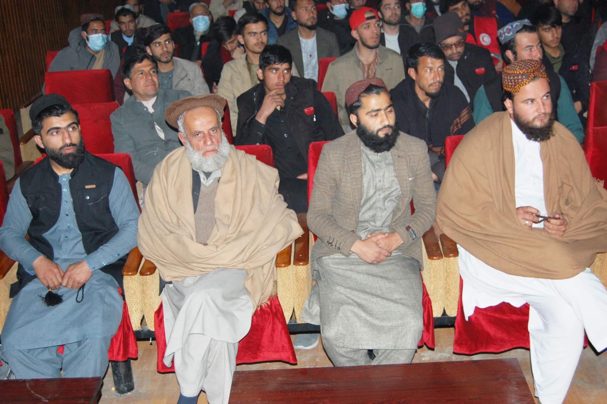 توزيع تصديق نامه های رضاكاران!