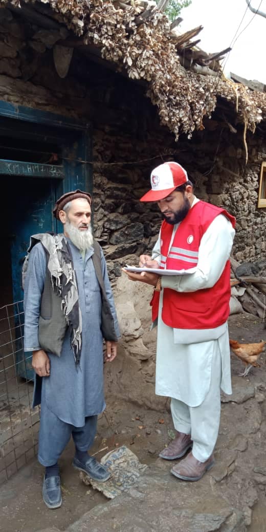 د بشري مرستو په موخه د افغاني سرې میاشتې له لوري لغمان ولایت دولت شاه ولسوالۍ کی د ۳۰۰ پیښځپلو او بیوزله کورنیو سروې سرته ورسیده!