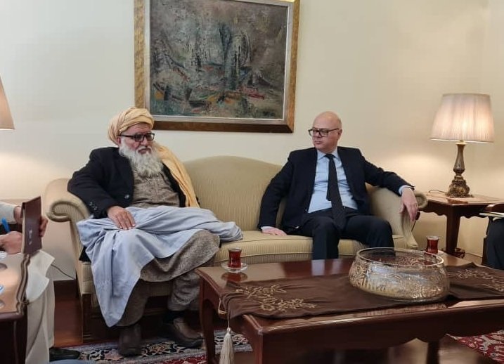 د افغاني سرې میاشتې د سرپرست عمومي په لاس د ترکیې له زلزله ځپلي ولس سره د اسلامي اُخوت، بشرپالنې، خواخوږۍ او دوستۍ پر بنسټ څلور نیم میلونه (۴۵۰۰۰۰۰) افغانۍ نغدي مرسته!