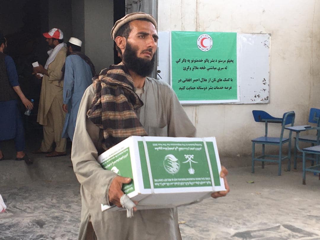 ننګرهار ولایت کې ۲۳۸ کورنیو ته مرسته ووېشل شوه!