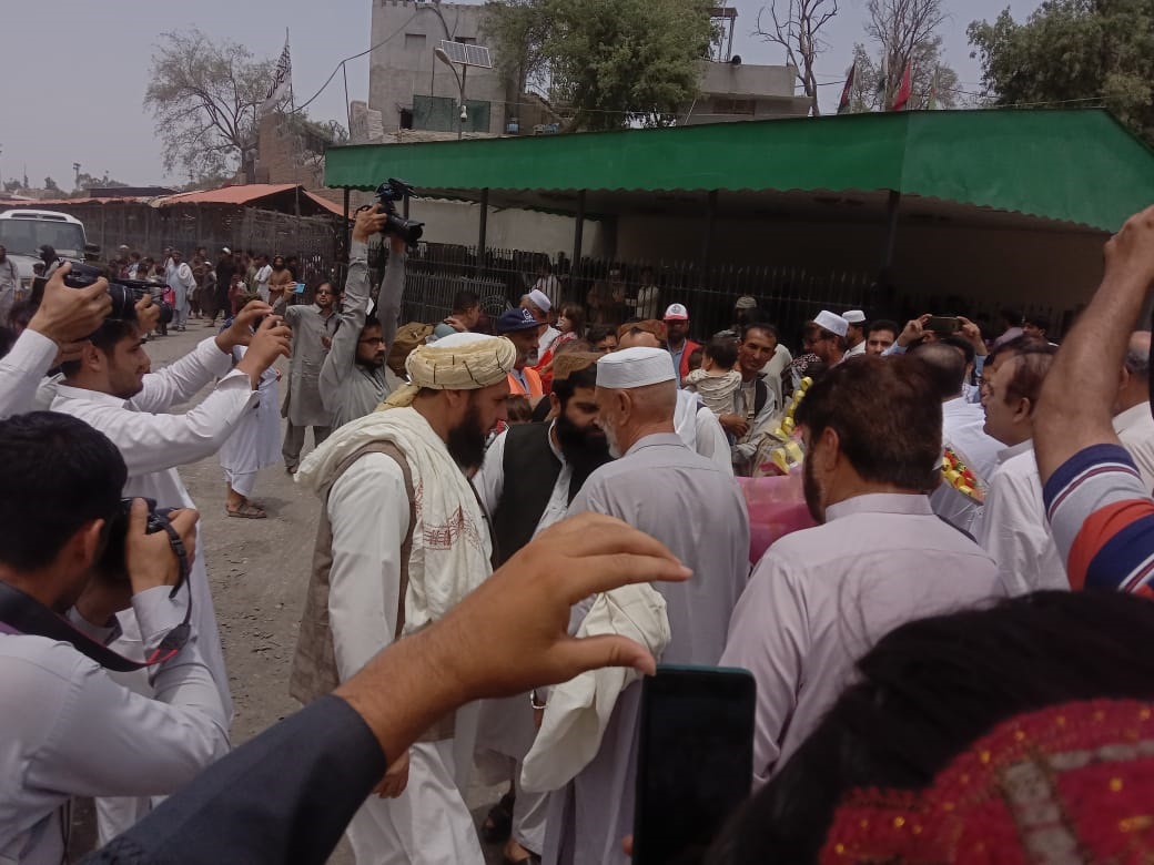 د افغاني سرې میاشتې له لوري پاکستان هېواد ته د سوري زړه د ناروغانو لېږد پیل شو!