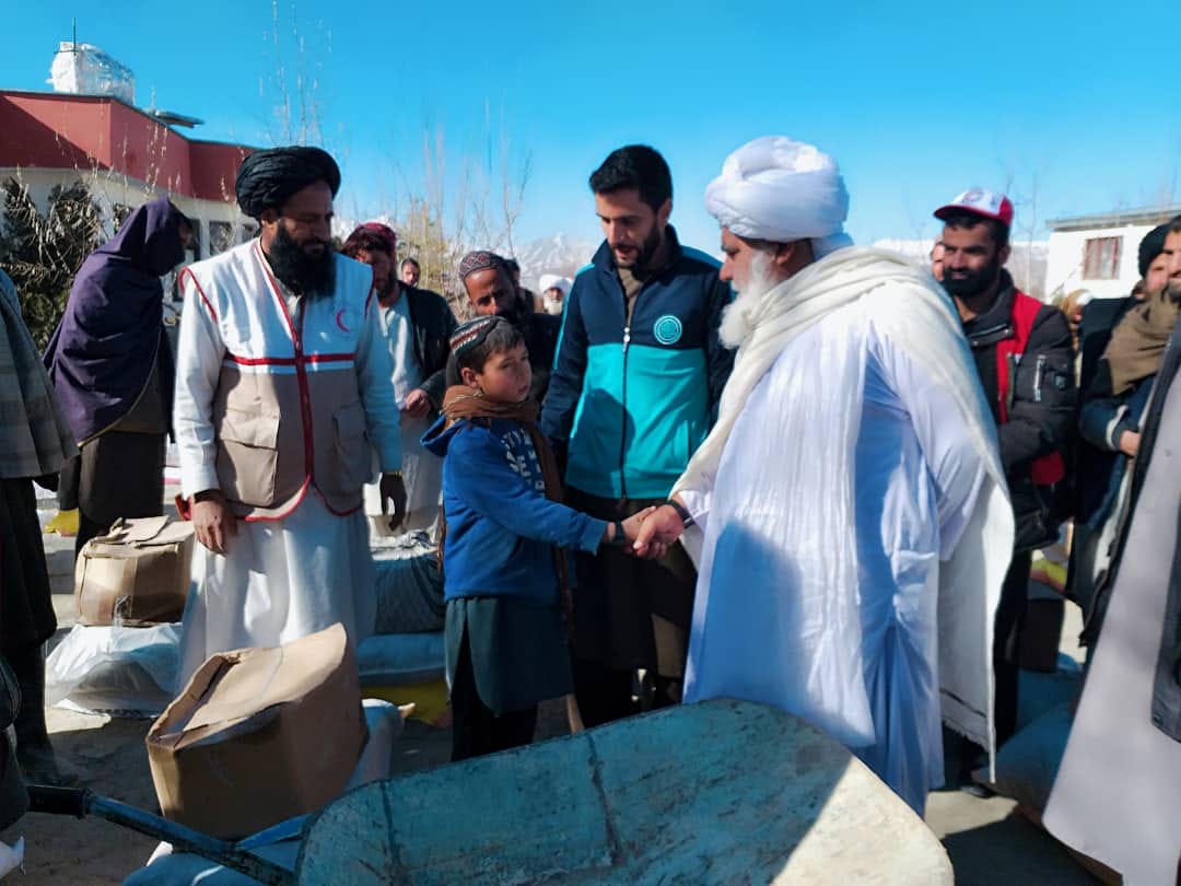 وردک ولایت کې د افغاني سرې میاشتې له لوري ۳۰۰ کورنیو ته مرسته ووېشل شوه!