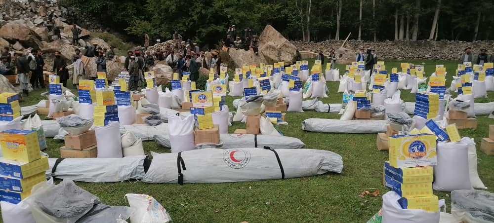 جمعيت هلال احمر افغانی در ولسوالی جرم ولایت بدخشان برای ۱۱۹ خانواده ۷قلم مواد غیر غذایی توزیع نمود!