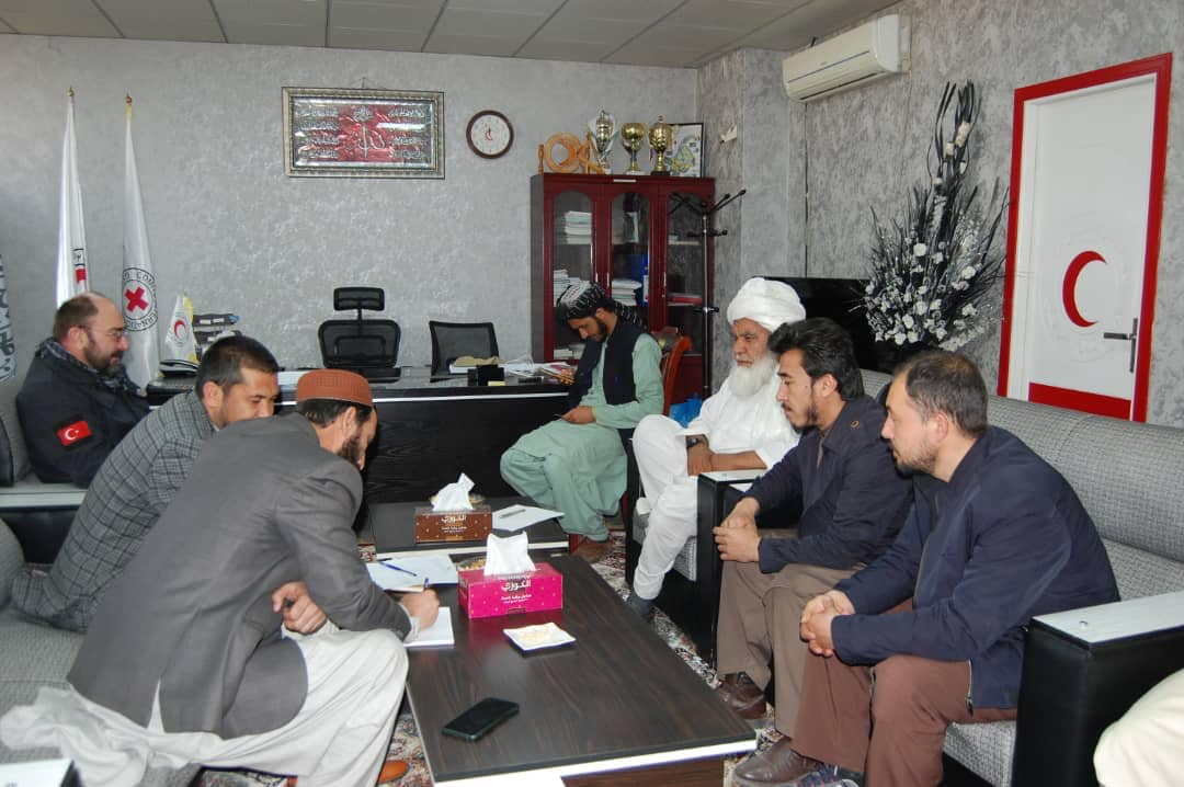 ملا نورالدین ترابی معاون جمعیت هلال احمر افغانی با نماينده هلال احمر قطر دیدار نمود!